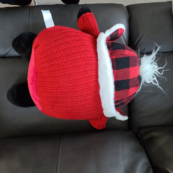 No Eyes Sitting Gnome Wearing Red and Black Cap With Ear Flaps, New - Picture 3 of 3